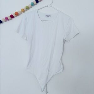 aritzia babaton short sleeve bodysuit